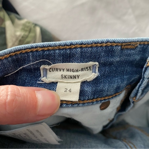 Madewell Curvy High-Rise Skinny Jeans: Drop Step-Hem Edition Size 24 - Picture 8 of 13